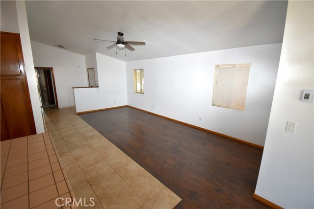 Detail Gallery Image 7 of 22 For 14652 Greenbriar Dr, Helendale,  CA 92342 - 2 Beds | 2 Baths