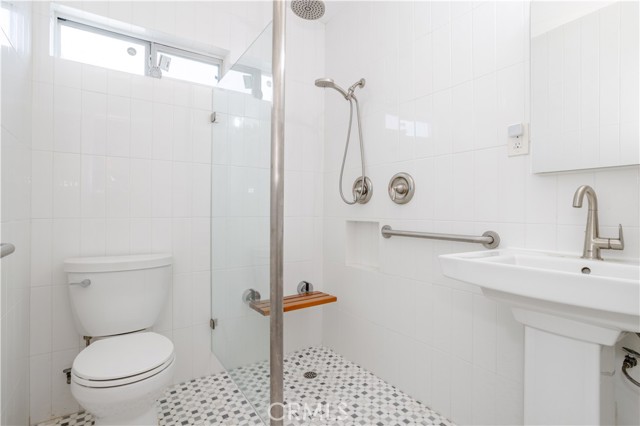 20934 Vose Street, Canoga Park CA: https://media.crmls.org/medias/237a5076-df9a-4dcb-8738-ad3282ddbe7d.jpg