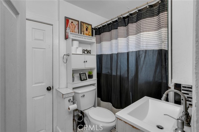 Detail Gallery Image 13 of 18 For 1619 W 71st St, Los Angeles,  CA 90047 - 2 Beds | 1 Baths