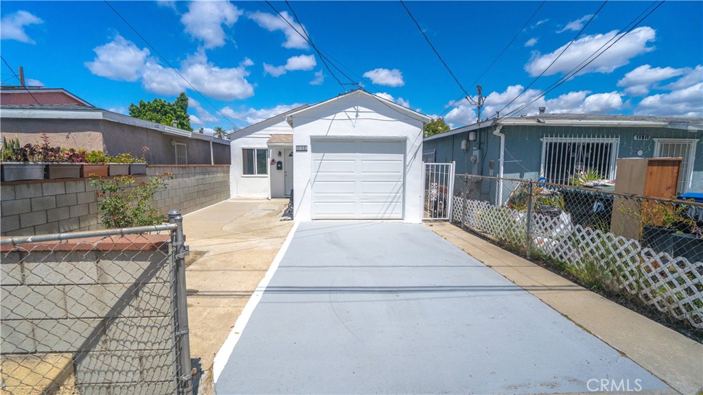 11909 Lowemont