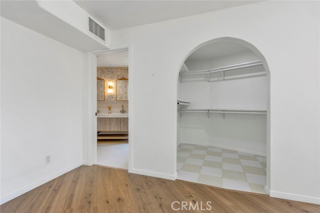 11101 Spanish Hills Dr, Corona CA: https://media.crmls.org/medias/237b2888-6301-463e-9b02-0f53a77b5016.jpg