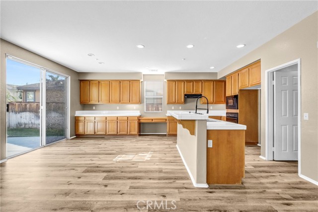 Detail Gallery Image 13 of 32 For 11570 Parkwell, Riverside,  CA 92505 - 5 Beds | 3 Baths