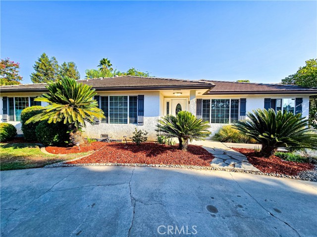 Detail Gallery Image 1 of 45 For 1654 W Vartikian Ave, Fresno,  CA 93711 - 3 Beds | 2/1 Baths