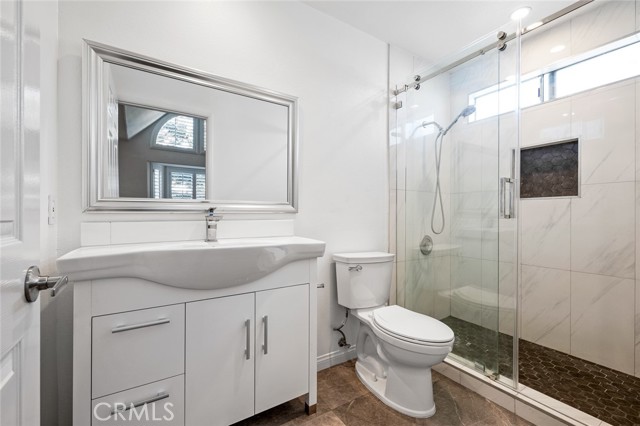 Detail Gallery Image 30 of 34 For 5145 Yarmouth Ave #15,  Encino,  CA 91316 - 2 Beds | 2/1 Baths