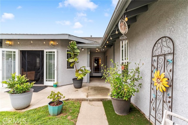 Detail Gallery Image 1 of 39 For 330 E Gladstone St, San Dimas,  CA 91773 - 4 Beds | 3 Baths