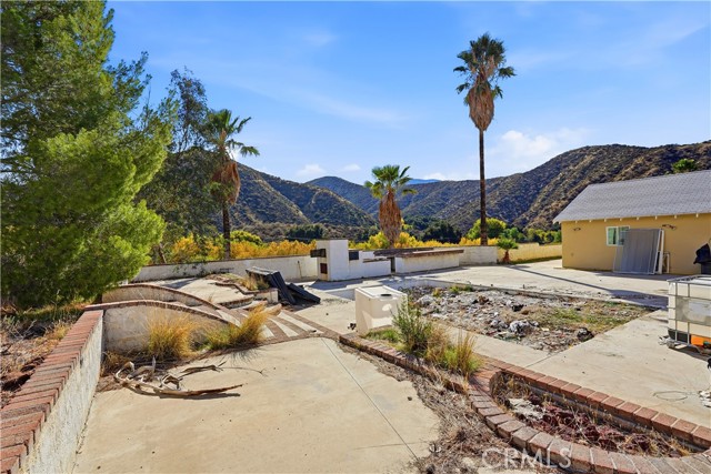 Detail Gallery Image 8 of 16 For 8235 Soledad Canyon Rd, Acton,  CA 93510 - 3 Beds | 3 Baths