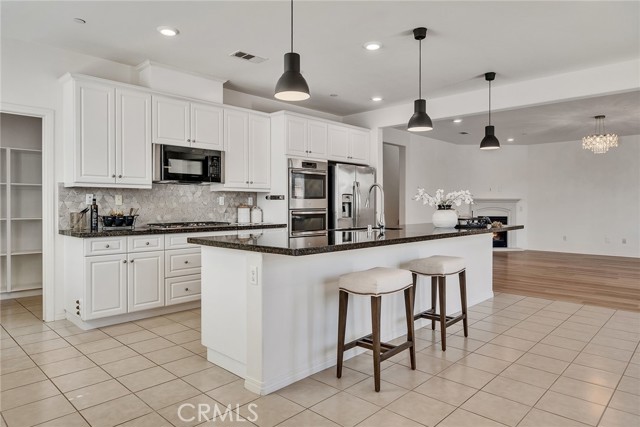 Detail Gallery Image 10 of 43 For 7903 Burrington St, Corona,  CA 92880 - 5 Beds | 3 Baths