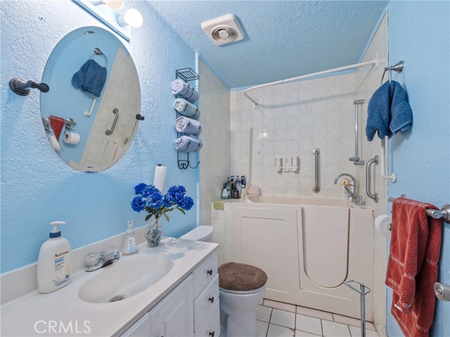 Detail Gallery Image 20 of 37 For 3681 Sierra, Rosamond,  CA 93560 - 3 Beds | 2/1 Baths