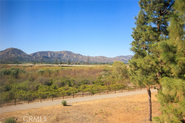 595 Heritage Valley, Fillmore CA: https://media.crmls.org/medias/237ef01a-739f-49f8-82e7-01fe16eba345.jpg