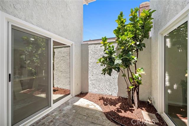 16 Bluejay, Irvine CA: https://media.crmls.org/medias/237f6d86-2134-44af-b4f2-52a3e566d87b.jpg