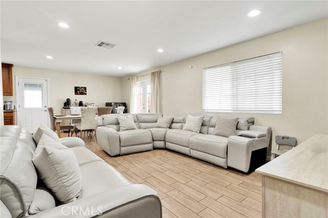 Detail Gallery Image 6 of 56 For 14396 Mojave Ln, Victorville,  CA 92394 - 4 Beds | 2 Baths