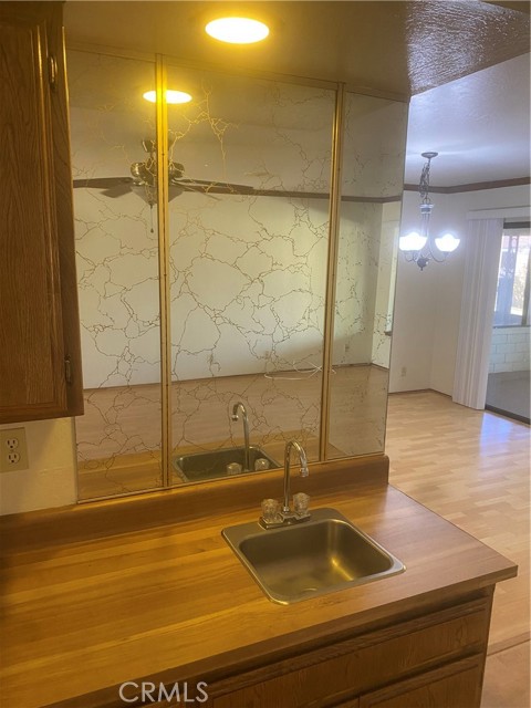 17870 Sage Hen Road, Victorville CA: https://media.crmls.org/medias/237f920b-fed7-4043-979b-2d36e02b4ca3.jpg