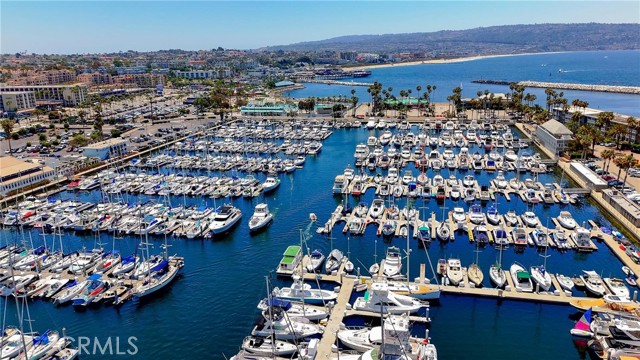 200 S Catalina Avenue, Redondo Beach CA: https://media.crmls.org/medias/237f98d6-37ad-456a-8e59-7bca2c80dad8.jpg