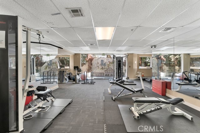 Detail Gallery Image 23 of 27 For 620 S Gramercy #338,  Los Angeles,  CA 90005 - 2 Beds | 2 Baths