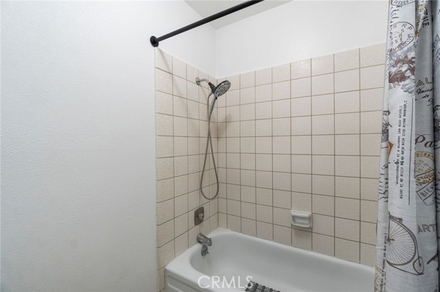 18691 Varden Drive, Madera CA: https://media.crmls.org/medias/2382f40e-15cd-4c53-90d1-c55256bfa987.jpg