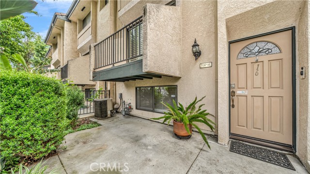 7137 Shoup Avenue, West Hills CA: https://media.crmls.org/medias/23832d95-06c5-4b90-ad72-7a8276572b3a.jpg
