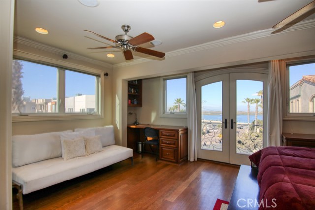 Detail Gallery Image 16 of 34 For 88 a Surfside, Surfside,  CA 90740 - 3 Beds | 3/1 Baths