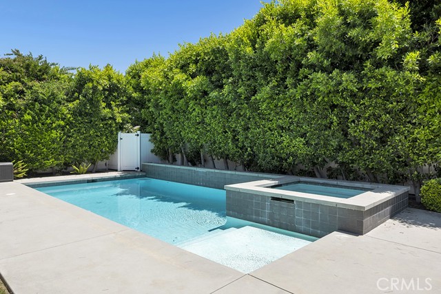 Image 55 of 69 For 15460 La Maida Street