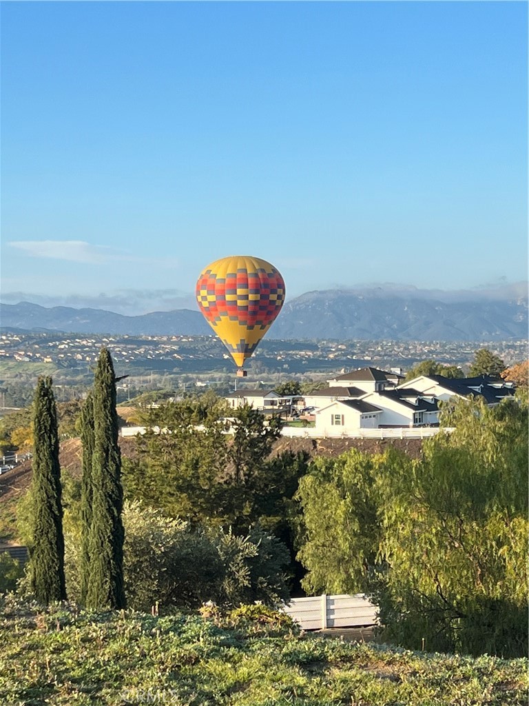 https://media.crmls.org/medias/23836c2c-4e1e-4243-a8a1-3be4f6551b7c.jpg?preset=X-Large