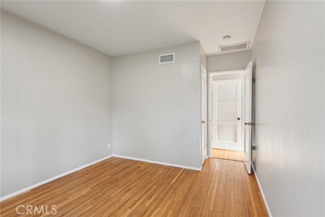 17048 Baltar Street, Lake Balboa CA: https://media.crmls.org/medias/2383a926-541a-41ca-9982-c93d40e31020.jpg