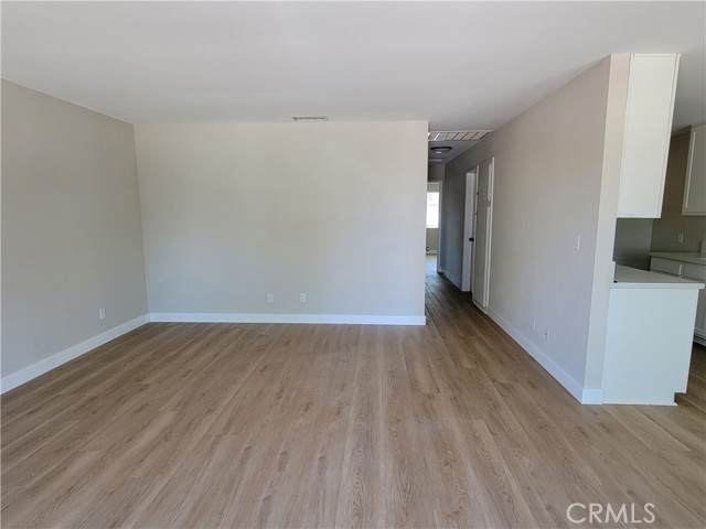 Detail Gallery Image 3 of 15 For 15475 Shadow Mountain Ln, Lake Elsinore,  CA 92530 - 3 Beds | 2 Baths