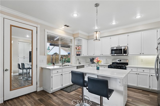 Detail Gallery Image 15 of 50 For 1958 Fall Brook Ct, Merced,  CA 95340 - 4 Beds | 3 Baths