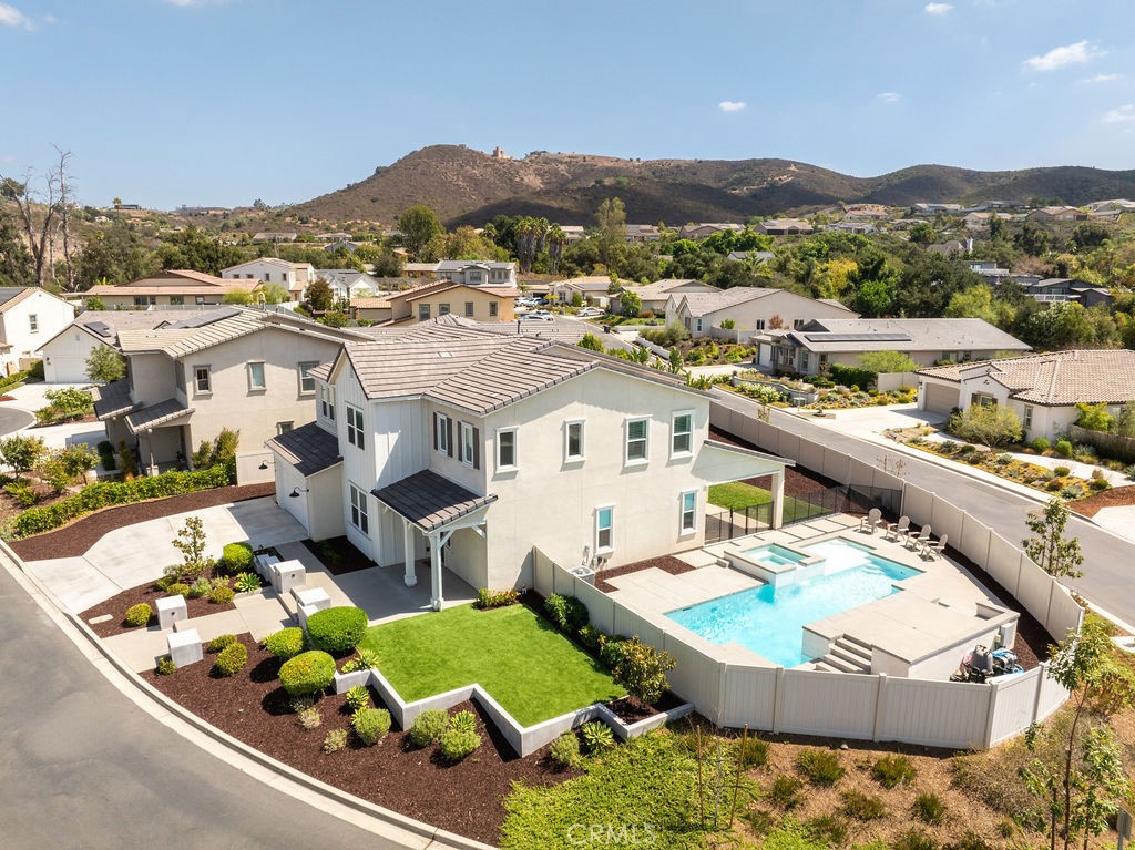 2371 Mahogany Lane