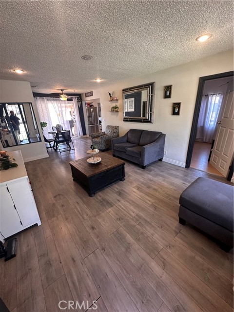 Detail Gallery Image 23 of 42 For 910 W Florence Ave, La Habra,  CA 90631 - 4 Beds | 3 Baths