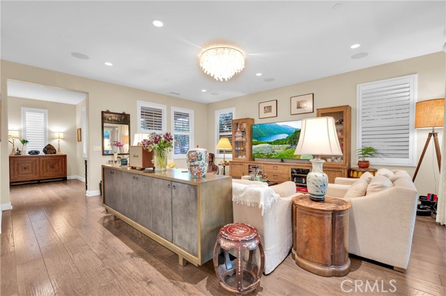 Image 5 of 66 For 220 Barnes  