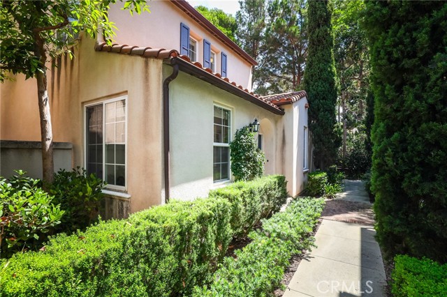 26 Reunion, Irvine CA: https://media.crmls.org/medias/2385d6db-0762-4ab7-92d5-a8509670fa04.jpg