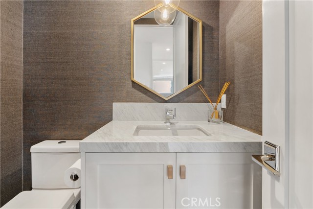 Detail Gallery Image 23 of 47 For 319 1/2 Jasmine, Corona Del Mar,  CA 92625 - 3 Beds | 3/1 Baths