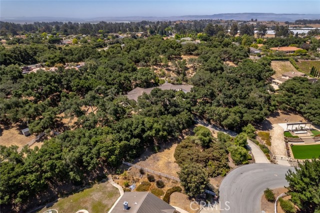 615 Sweet Donna Place, Nipomo CA: https://media.crmls.org/medias/23863762-0c73-4d23-8617-a9038fca27bb.jpg