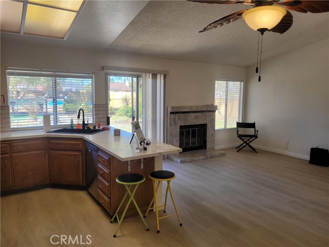 11584 Maple Valley, Victorville CA: https://media.crmls.org/medias/23878184-dbc9-4304-8fcb-4a34648a4ea0.jpg