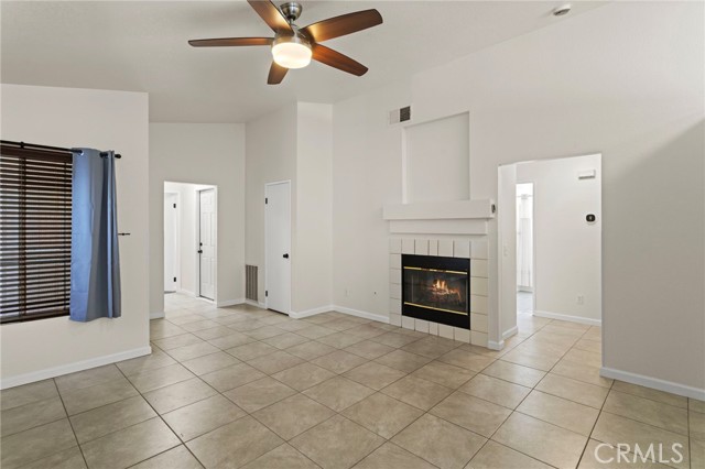 Detail Gallery Image 6 of 26 For 13628 Monterey, Victorville,  CA 92392 - 2 Beds | 2 Baths
