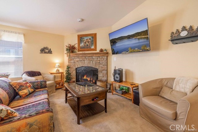 Detail Gallery Image 7 of 29 For 820 Holmes Ln, Sugarloaf,  CA 92386 - 3 Beds | 2 Baths