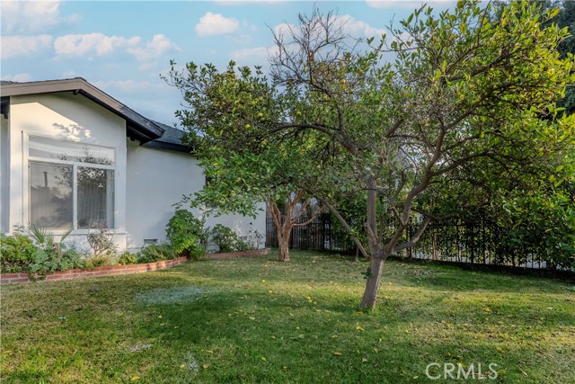 Detail Gallery Image 26 of 33 For 2916 Halldale, Los Angeles,  CA 90018 - 3 Beds | 2 Baths