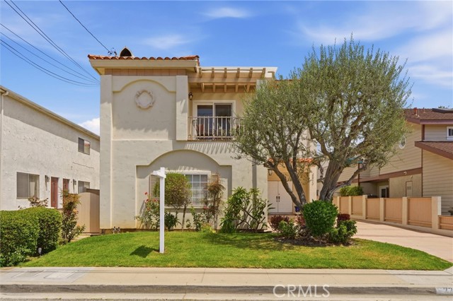2217 Clark Lane, Redondo Beach, California 90278, 3 Bedrooms Bedrooms, 0 ,2 BathroomsBathrooms,Residential,For Sale,Clark,0,SB26109004