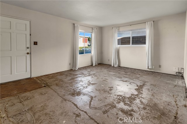 Detail Gallery Image 6 of 42 For 9452 Litchfield, Huntington Beach,  CA 92646 - 2 Beds | 1 Baths