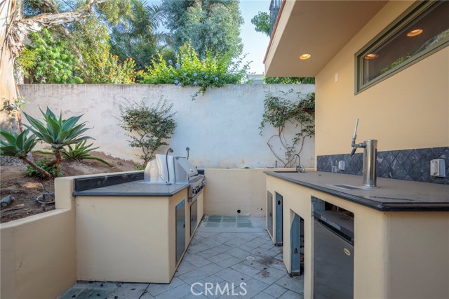 2408 Pine Avenue, Manhattan Beach, California 90266, 4 Bedrooms Bedrooms, ,3 BathroomsBathrooms,Residential,Sold,Pine,SB17163813