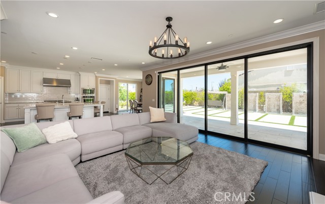 Detail Gallery Image 14 of 47 For 102 Diamondback, Irvine,  CA 92618 - 4 Beds | 4 Baths