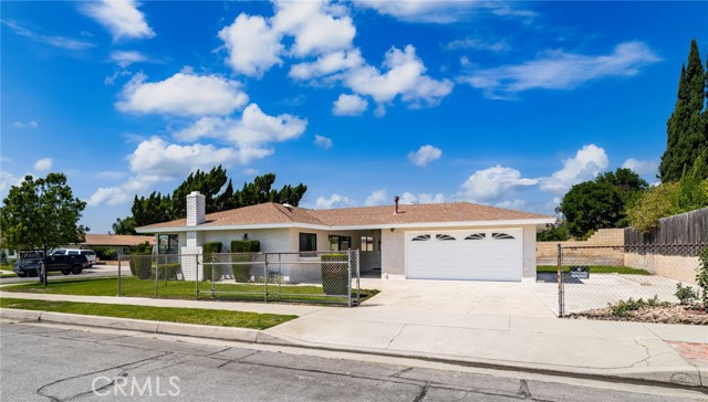 1644 Bradford Drive, Glendora CA: https://media.crmls.org/medias/238b051d-1bb0-4695-8cd7-84b77e968bde.jpg
