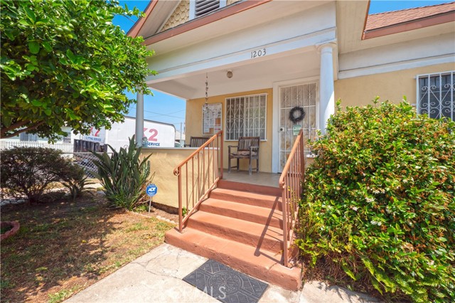 1203 E 33rd Street, Los Angeles CA: https://media.crmls.org/medias/238b801e-8d08-43bc-b7ac-4a02a39ed98b.jpg