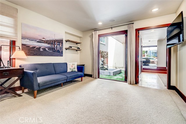 Detail Gallery Image 26 of 44 For 436 32nd St., Manhattan Beach,  CA 90266 - 4 Beds | 4 Baths