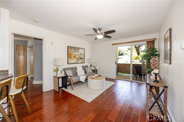 Detail Gallery Image 9 of 28 For 2400 Del Mar Way #108,  Corona,  CA 92882 - 2 Beds | 2 Baths