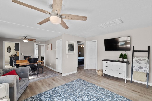 Detail Gallery Image 13 of 44 For 903 Webster, Redlands,  CA 92374 - 4 Beds | 2/1 Baths