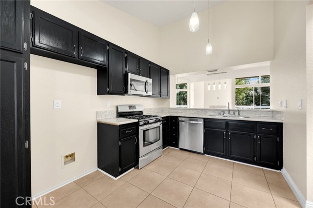 Detail Gallery Image 7 of 26 For 3740 S Bear St #123 #F,  Santa Ana,  CA 92704 - 2 Beds | 2 Baths