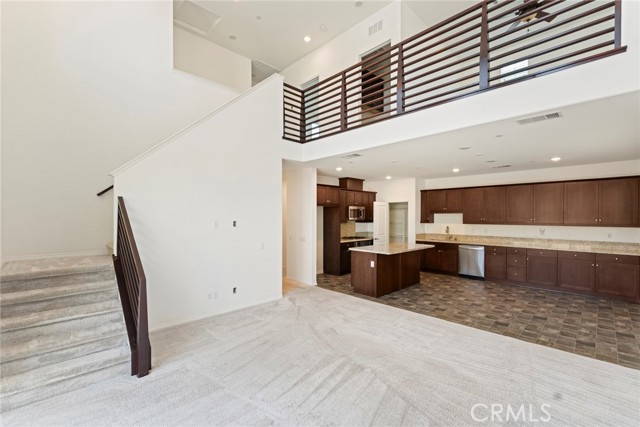 8729 Roving Place, Chino CA: https://media.crmls.org/medias/238e203f-a00a-4bcf-b41a-a13cad73dded.jpg