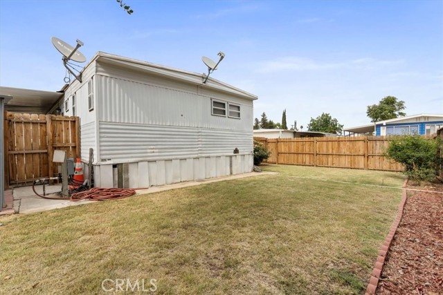 Detail Gallery Image 23 of 29 For 113 Cedarwood Ln, Bakersfield,  CA 93308 - 2 Beds | 2 Baths