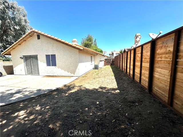 413 E James Street, Rialto CA: https://media.crmls.org/medias/2390735c-ce9d-42b1-bbc8-381c1ce747af.jpg