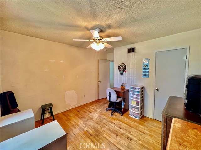 8675 Colorado Avenue, Riverside CA: https://media.crmls.org/medias/23913fea-ffff-459f-a1a7-4124b99aebfa.jpg